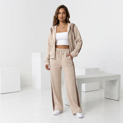 Conjunto Deportivo “Latte Chic”
